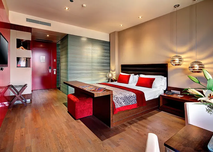 Olivia Plaza Hotel