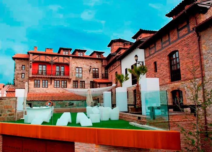 Costa Esmeralda Suites