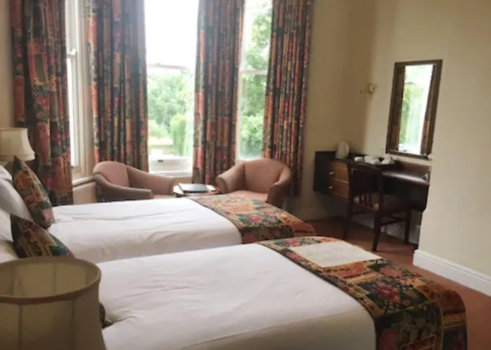 Arundel House Hotel