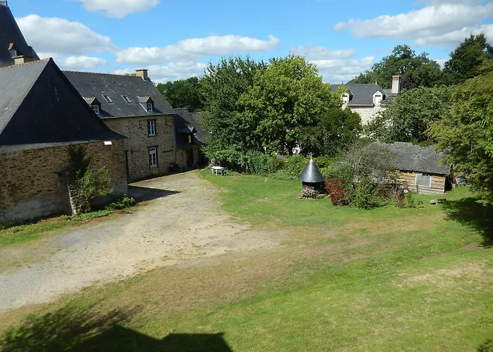 Logis Hôtel Lodge La Valette