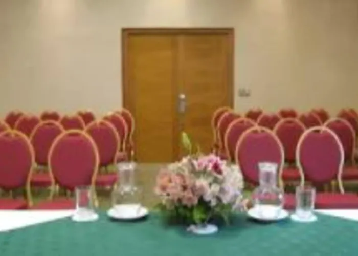 Hotel Diego De Almagro Los Angeles