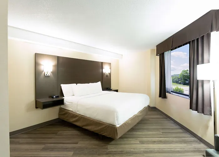 Days Inn By Wyndham Fallsview
