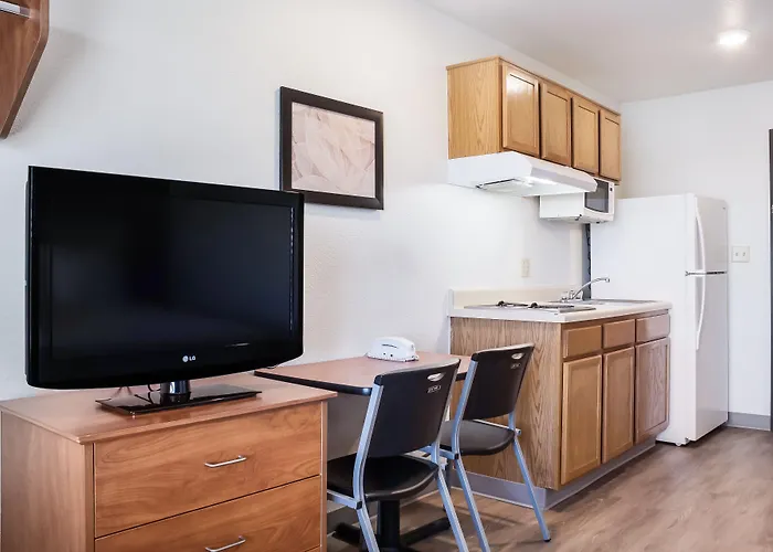 Woodspring Suites Denton
