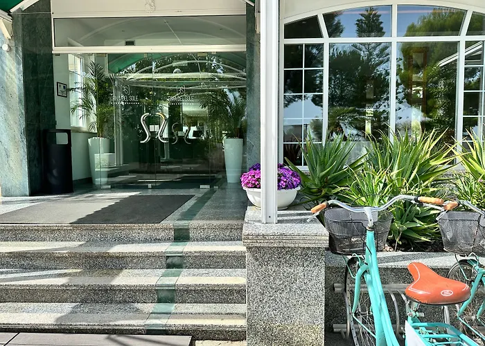 Hotel Riva Del Sole