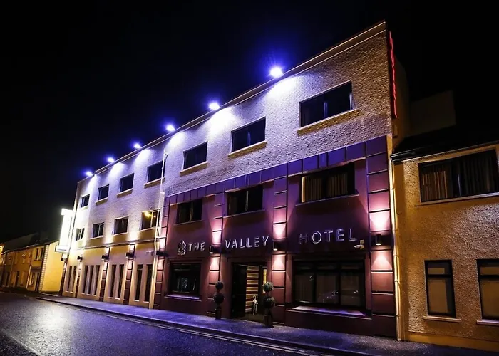 The Valley Hotel & Carriage Gardens