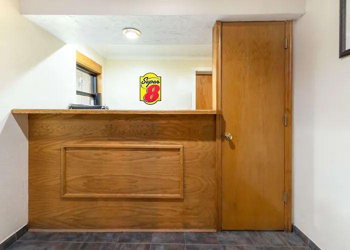 Super 8 By Wyndham Enid