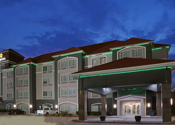 La Quinta Inn & Suites By Wyndham Fort Worth Arlington West
