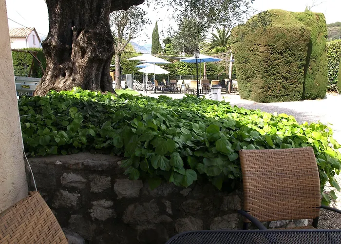 Logis Hotel des Cayrons