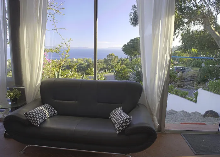 Azur Hotel