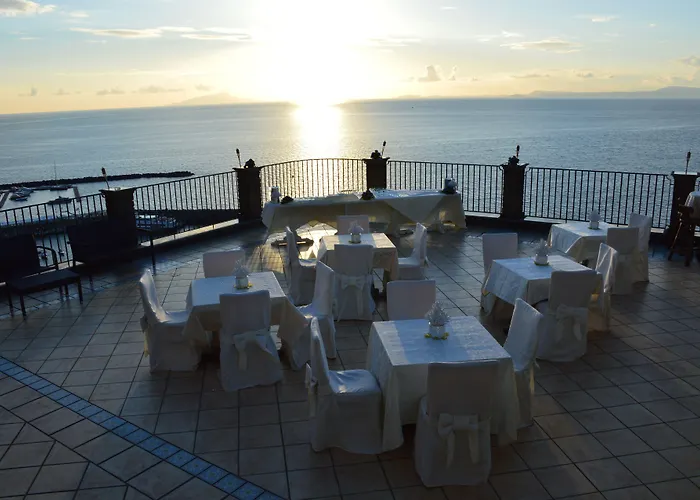 Hr Hotel & Spa