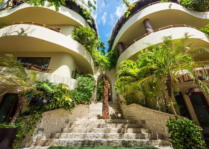 Maya Villa Condo Hotel And Beachclub