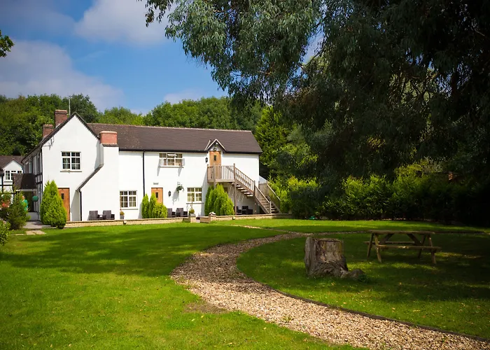 The Limes Country Lodge Hotel & Admiral Restaurant