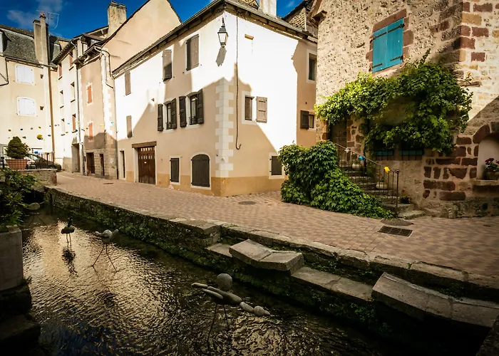 Logis Hotel Restaurant Du Commerce