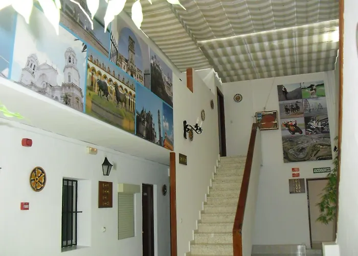 El Faisan C&R Hotel