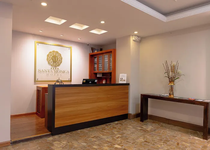 Hotel Santa Monica Cuenca