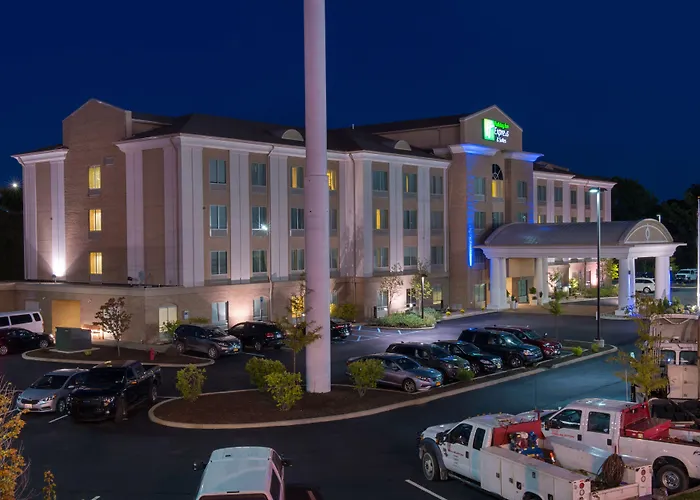 Holiday Inn Express And Suites Dickson City By Ihg