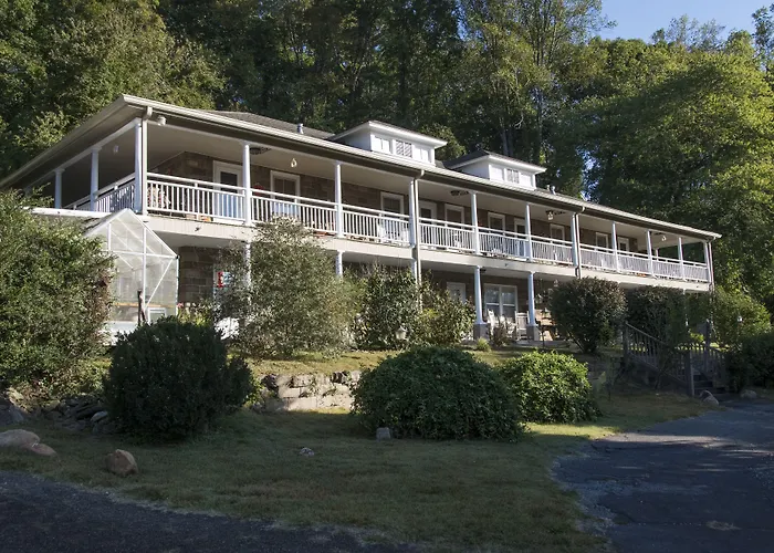 Calhoun House Inn & Suites Bryson City