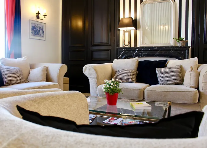 Logis Hotel - Le Charleston