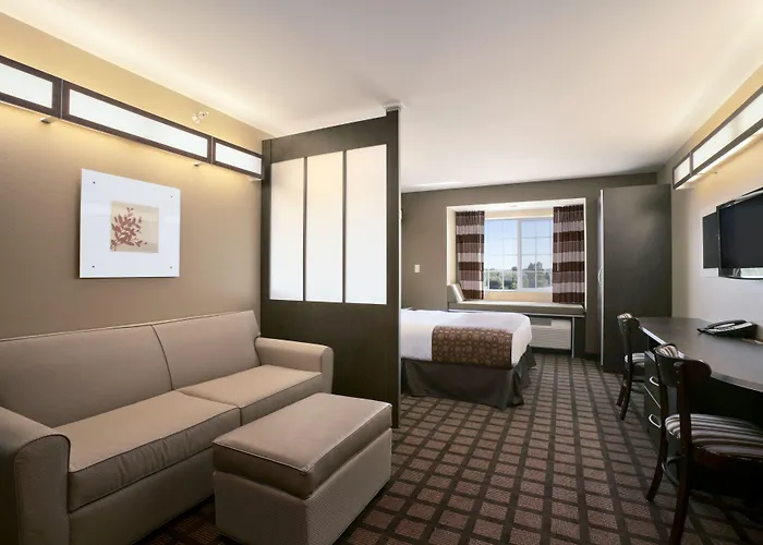 Microtel Inn & Suites