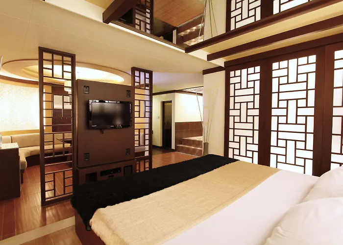 Victoria Court North Edsa