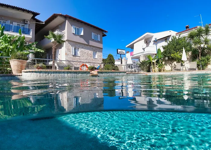 Sarantis Hotel