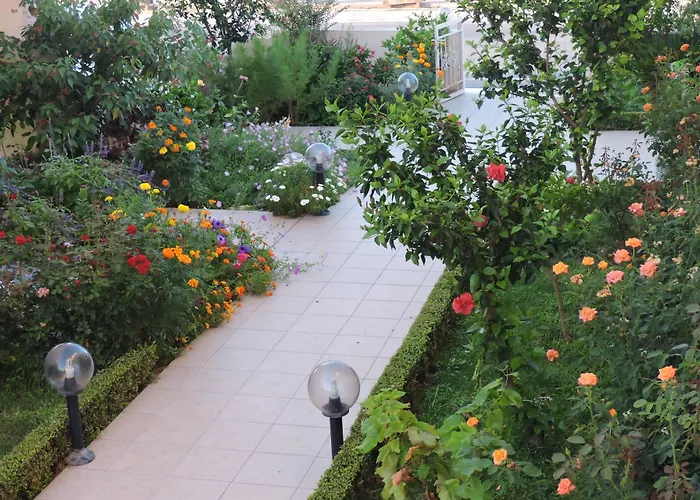Golden Rose Suites