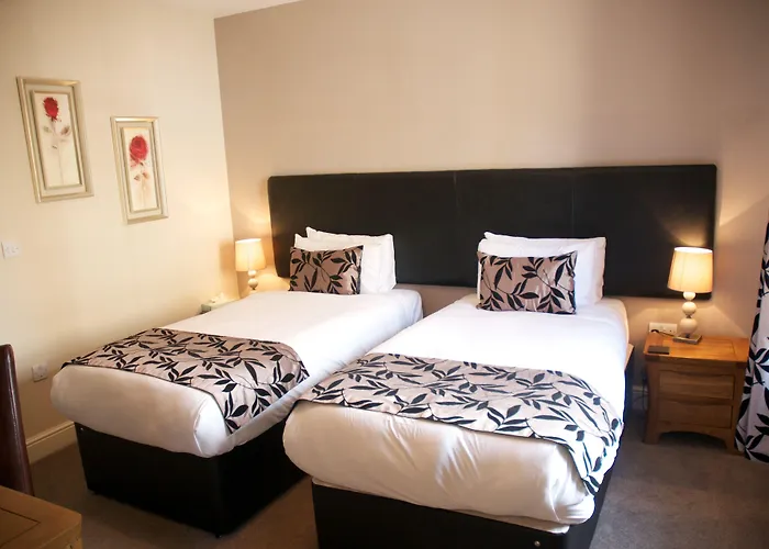 The Three Horseshoes Hotel