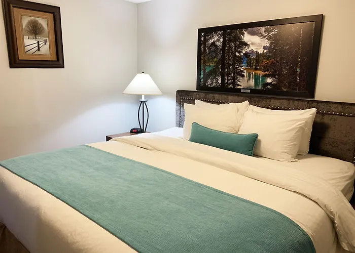 Tonquin Inn