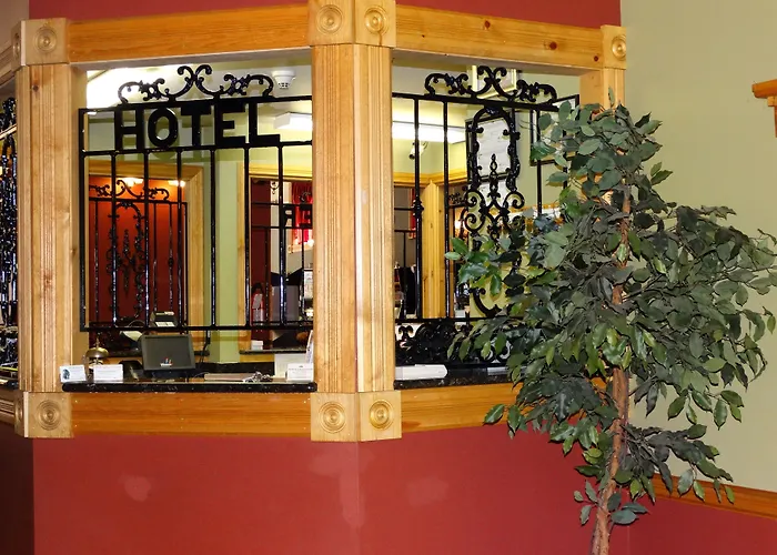 Martin & Mason Hotel