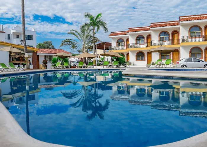 Costa Alegre Hotel & Suites