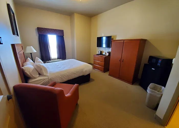 Clarion Hotel & Suites Williston