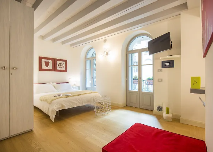 Cinque Rooms