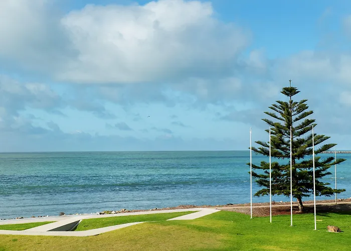 Anchorage Seafront Hotel