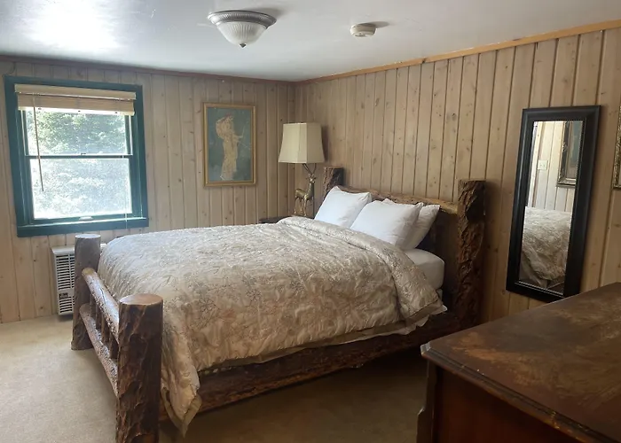 Silver Fork Lodge & Restaurant