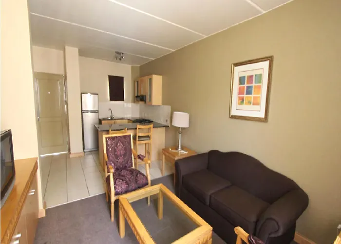 Airport Inn And Suites