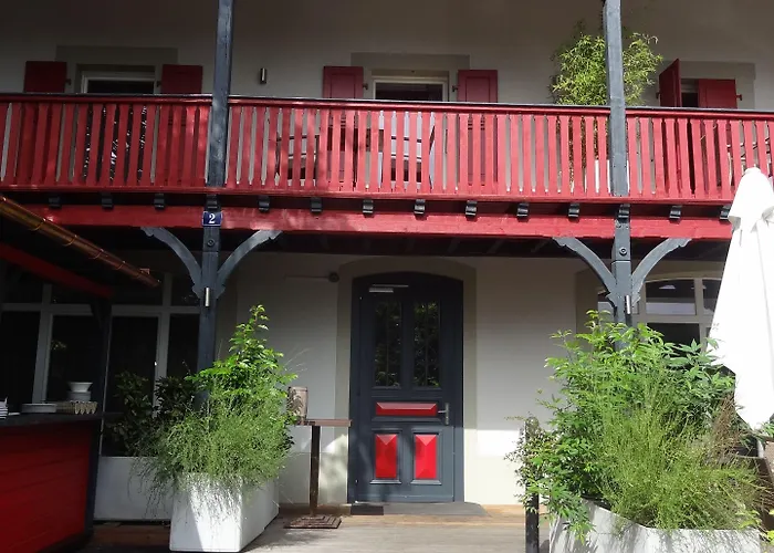 Chez Maman Hotel & Restaurant
