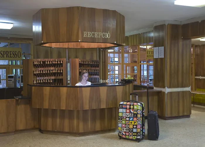 Hotel Holiday Csopak