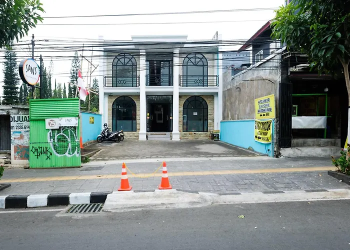 Sans Arya Hotel Batu