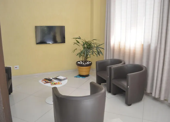 Hotel Calstar