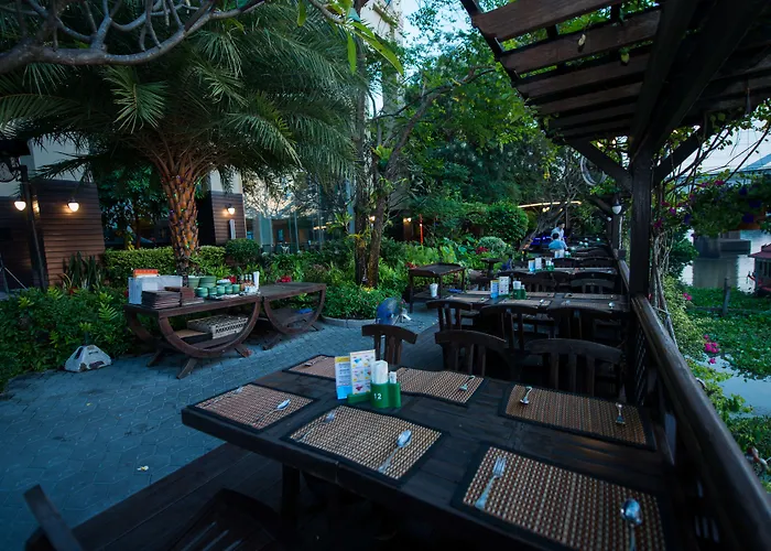 Krungsri River Hotel