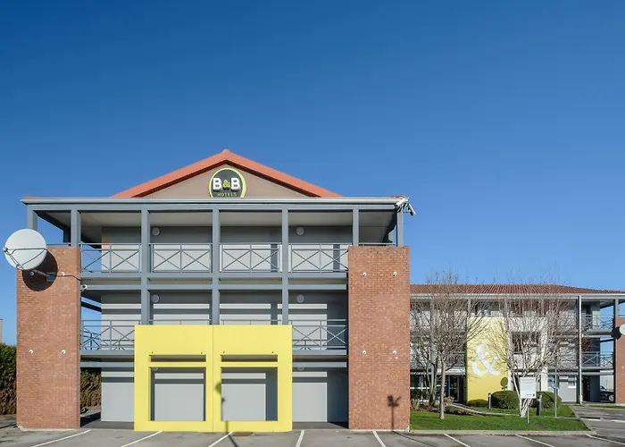 B&B HOTEL CALAIS Coquelles Tunnel sous La Manche