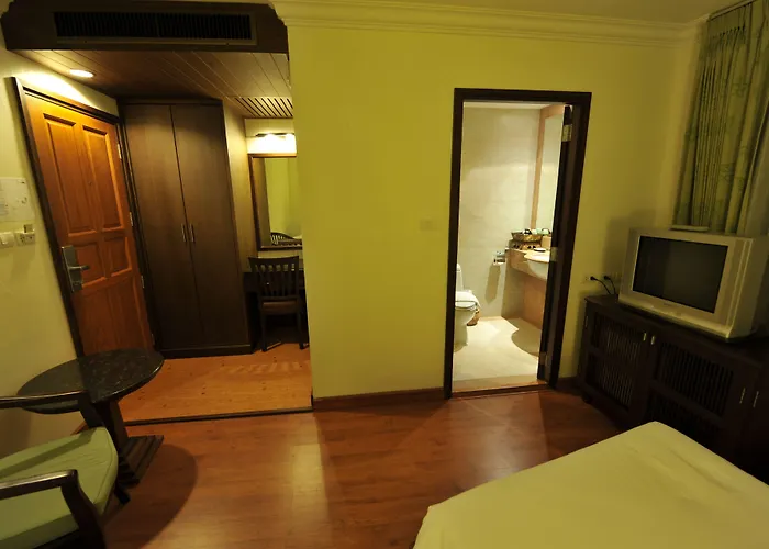 Fresh Inn Hotel
