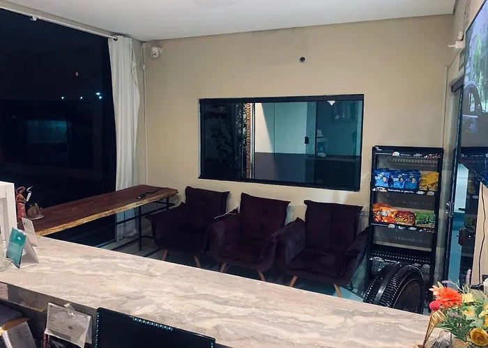Hotel Arara Azul