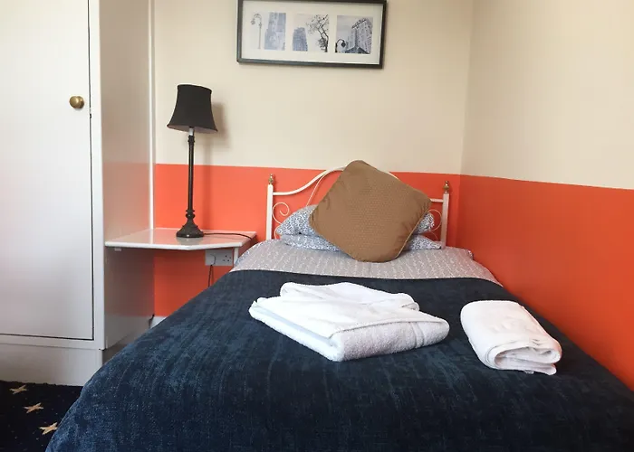 Welbeck Hotel - Close To Beach, Train Station & Southend Airport