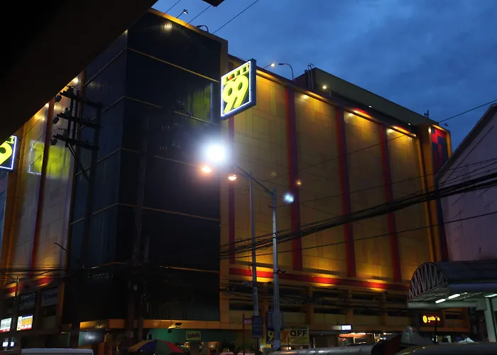 Hotel 99 Monumento Caloocan