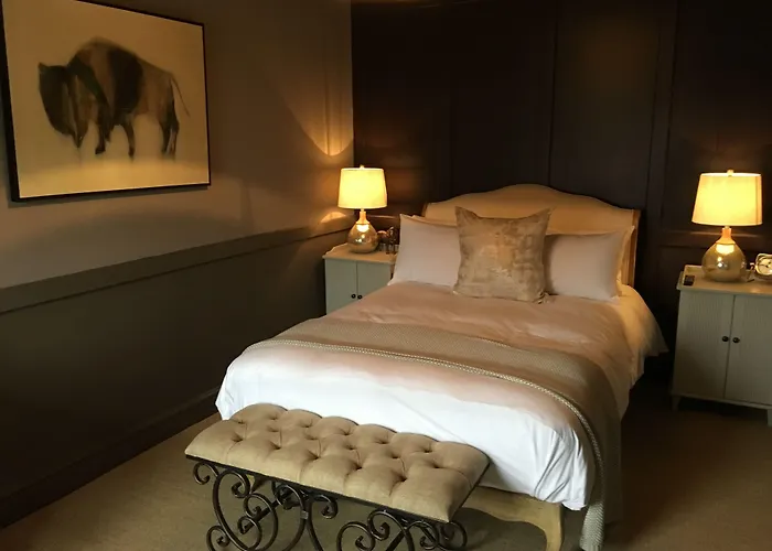 The Lion Hotel - Pub & Restaurant