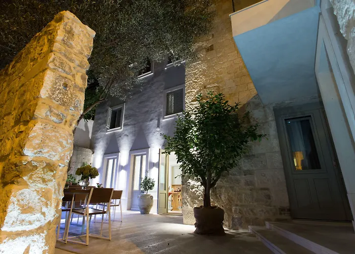 Heritage Hotel 19