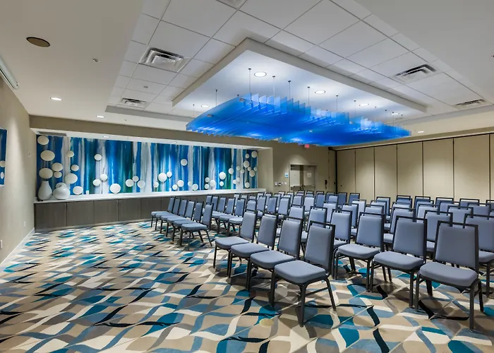 Holiday Inn Express & Suites Orlando At Seaworld By Ihg - With Free Shuttle Service To Seaworld Parks