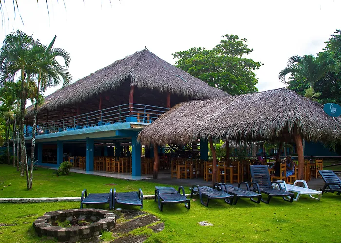 Beach Break Resort & Cr Surf Camp