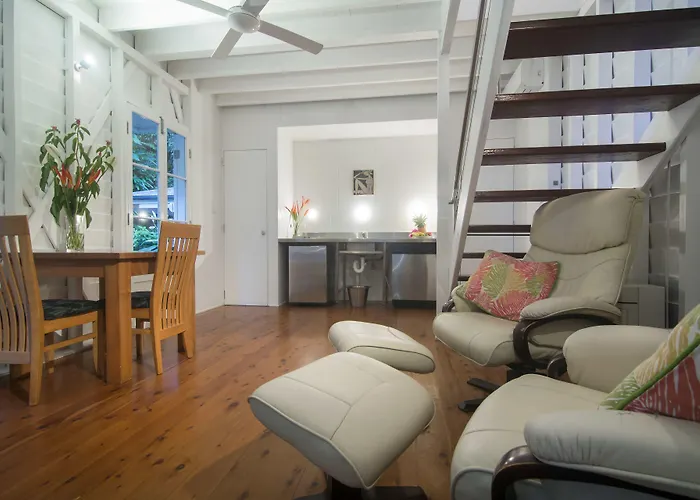 Port Douglas Cottage & Lodge